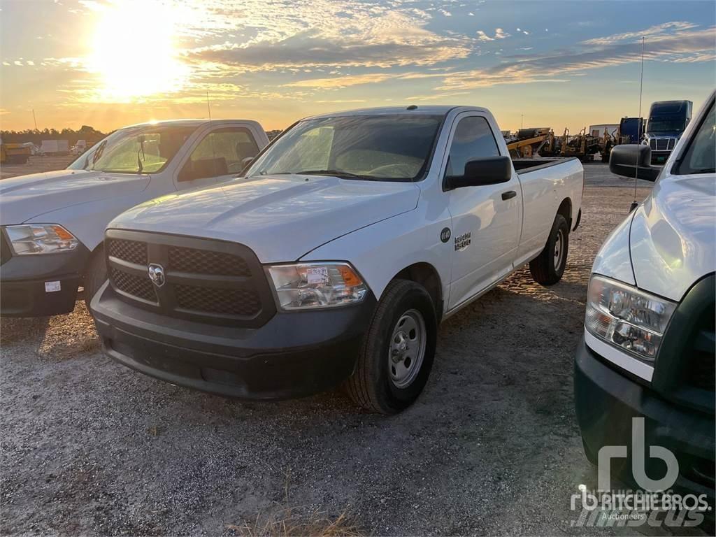 RAM 1500 Flakbilar/Pickuper