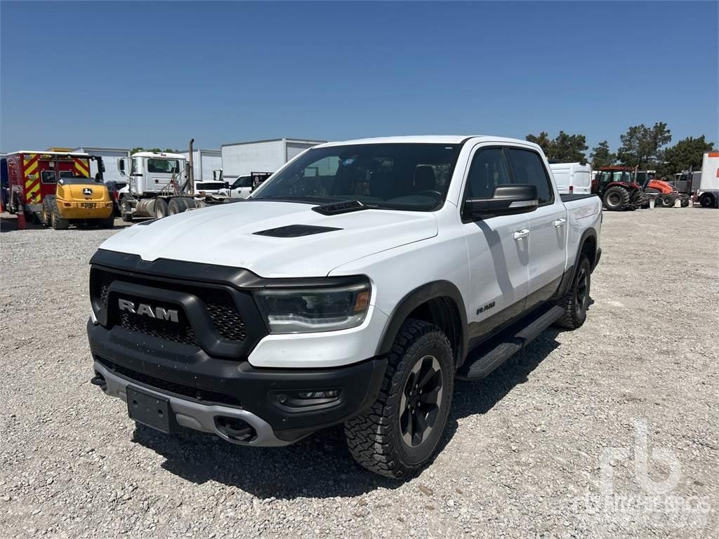 RAM 1500 Flakbilar/Pickuper
