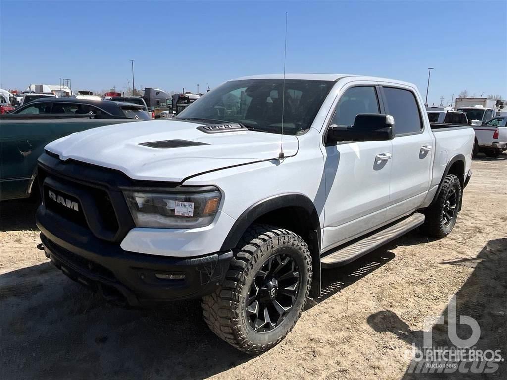 RAM 1500 Flakbilar/Pickuper
