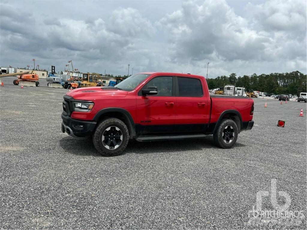 RAM 1500 Flakbilar/Pickuper