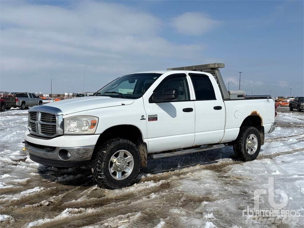RAM 2500 Flakbilar/Pickuper