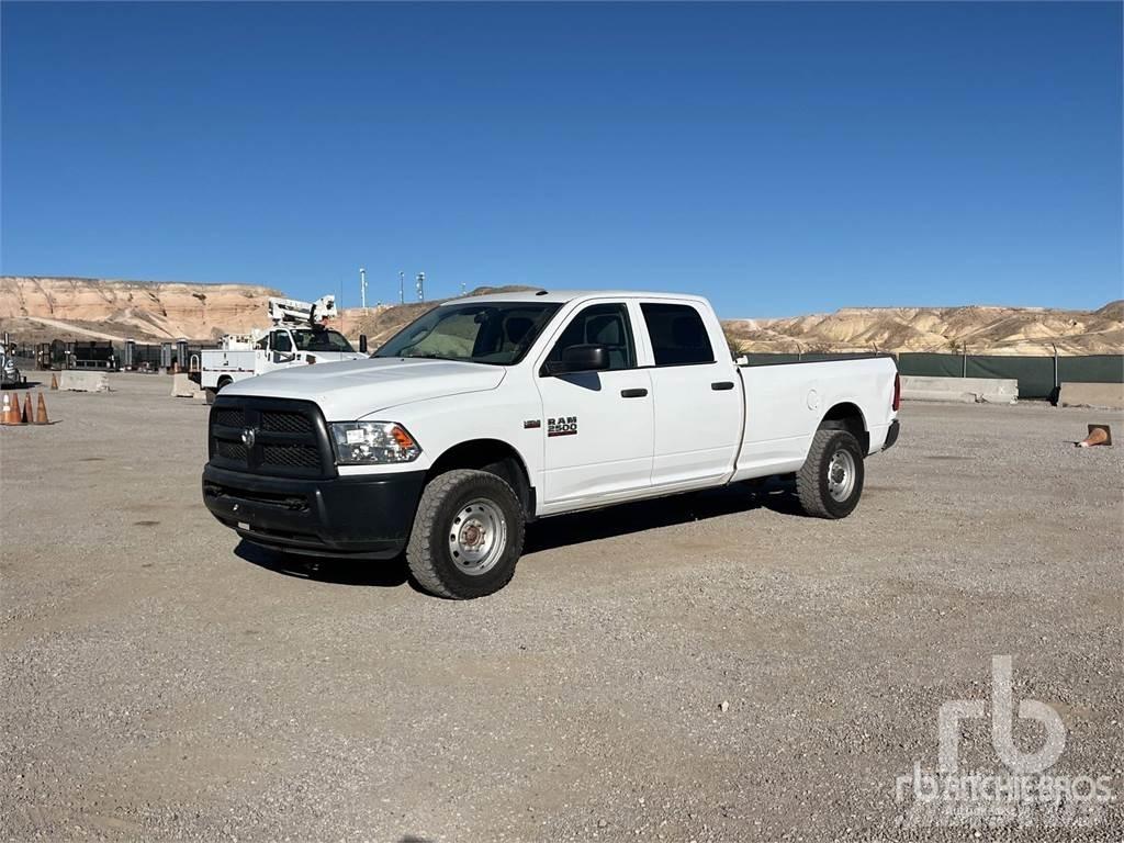 RAM 2500 Flakbilar/Pickuper