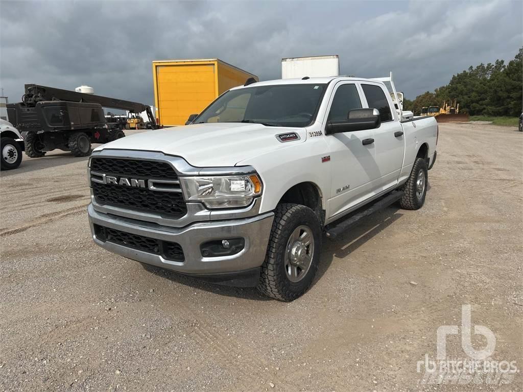 RAM 2500 Flakbilar/Pickuper