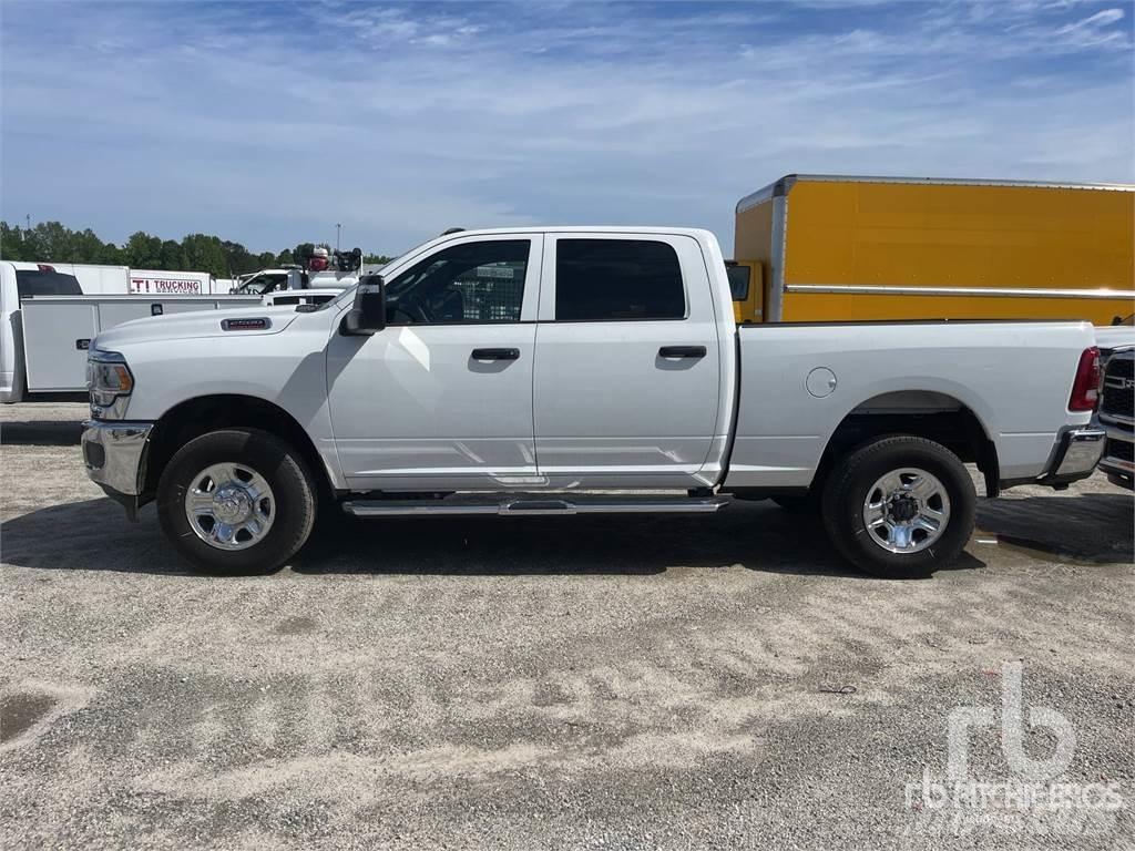 RAM 2500 Flakbilar/Pickuper