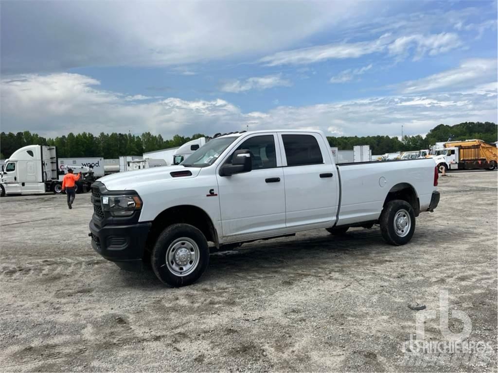 RAM 2500 Flakbilar/Pickuper