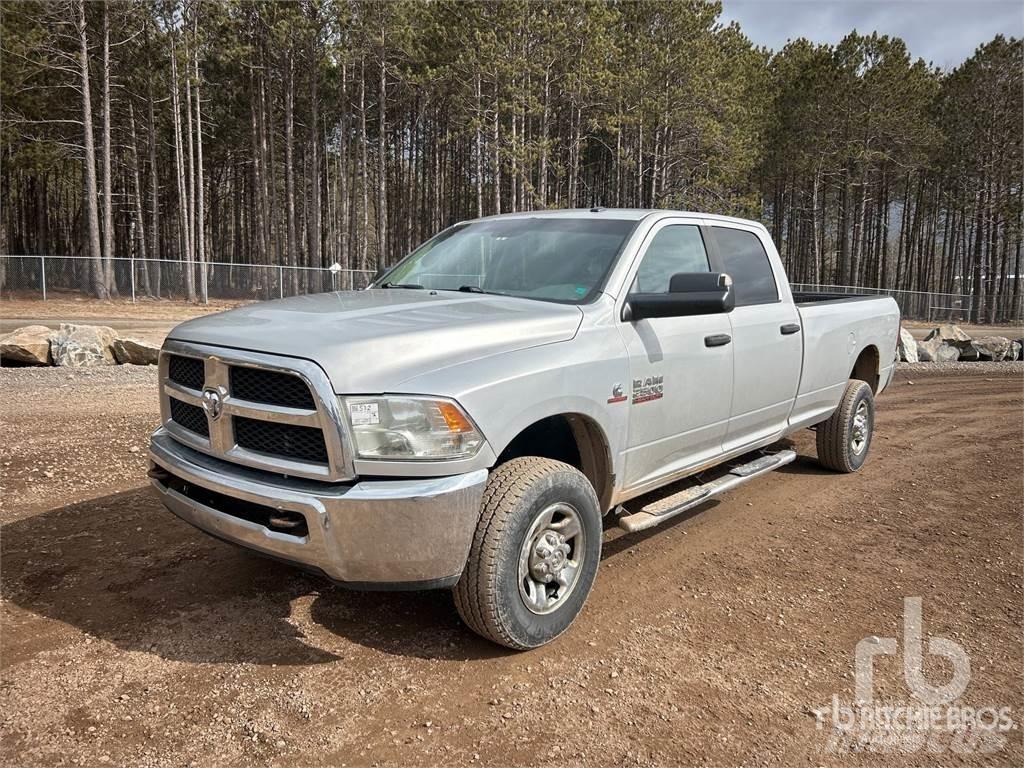 RAM 2500 Flakbilar/Pickuper