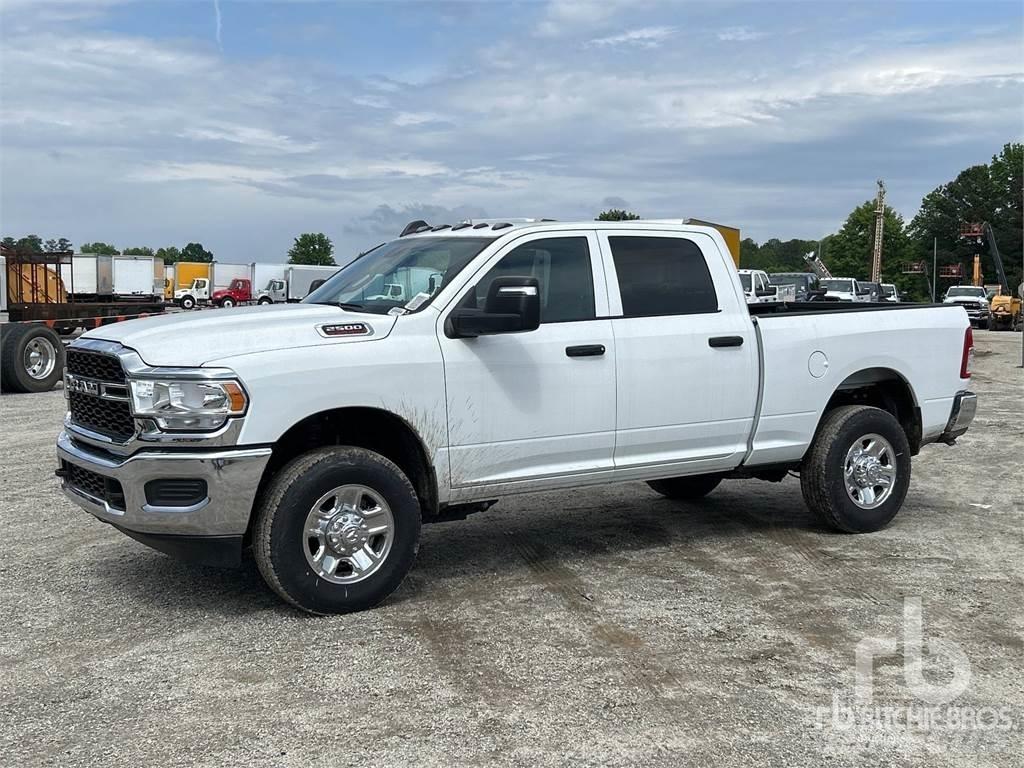 RAM 2500 Flakbilar/Pickuper