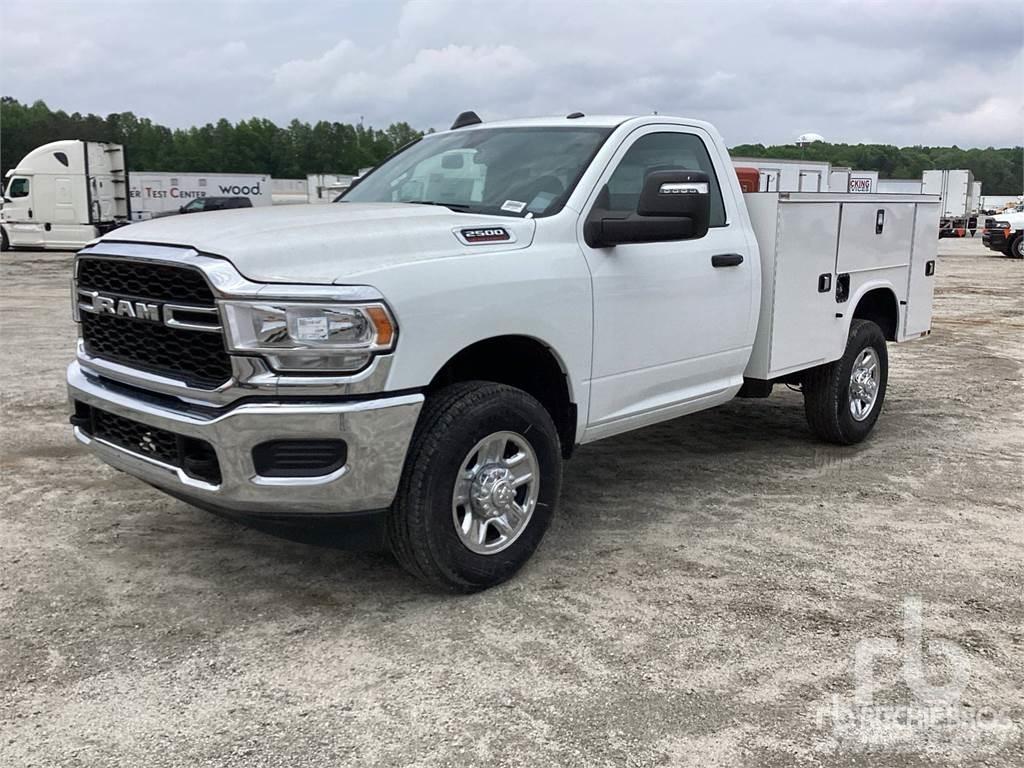 RAM 2500 Plogbilar