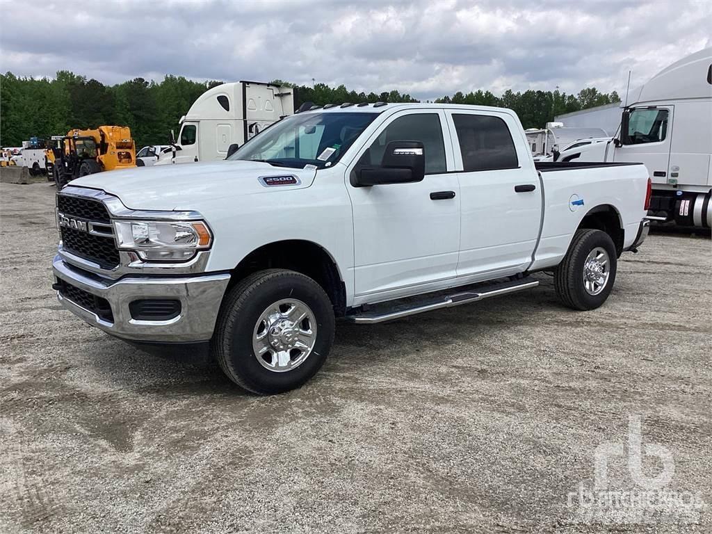 RAM 2500 Flakbilar/Pickuper