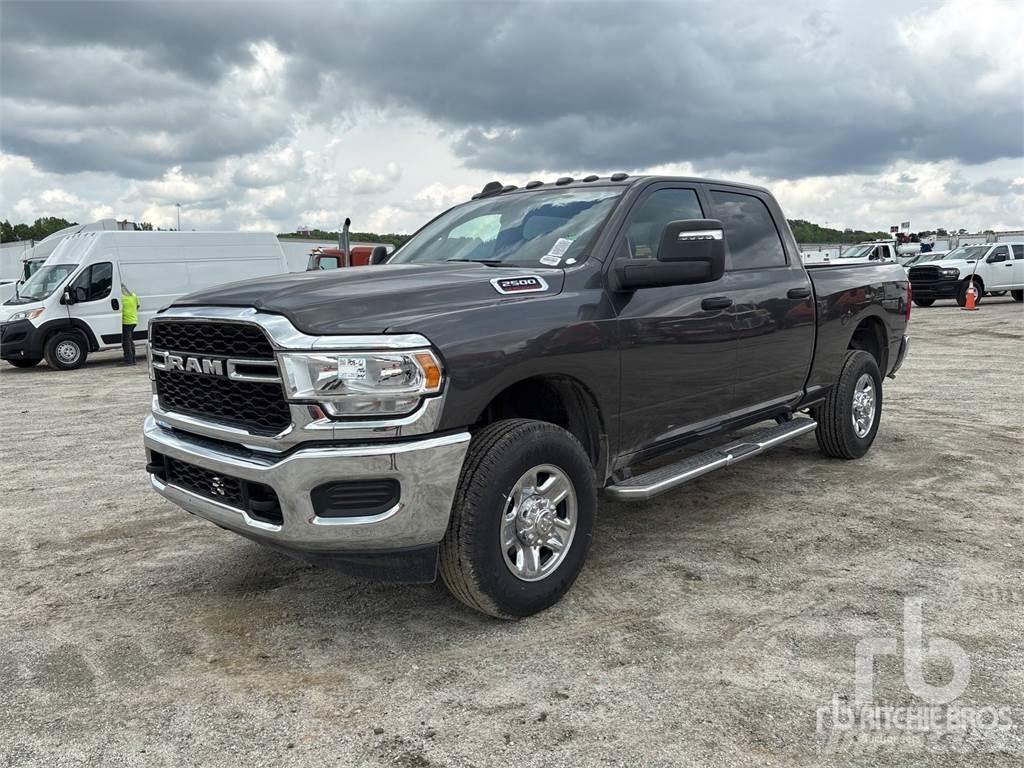 RAM 2500 Flakbilar/Pickuper