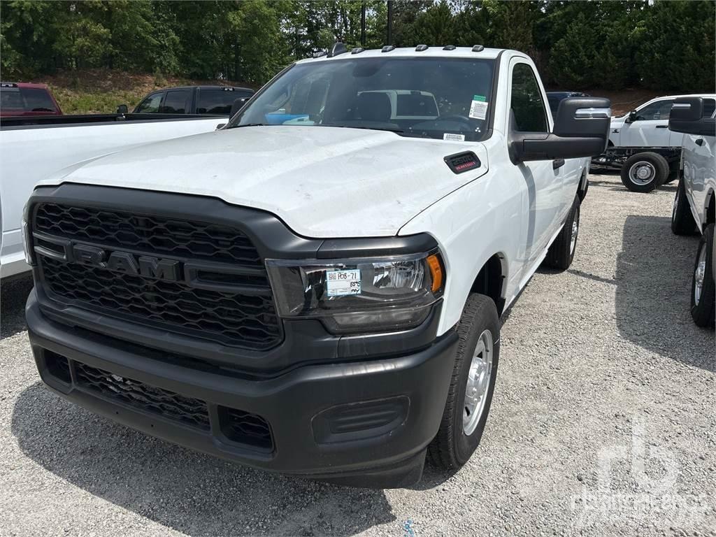 RAM 2500 Flakbilar/Pickuper
