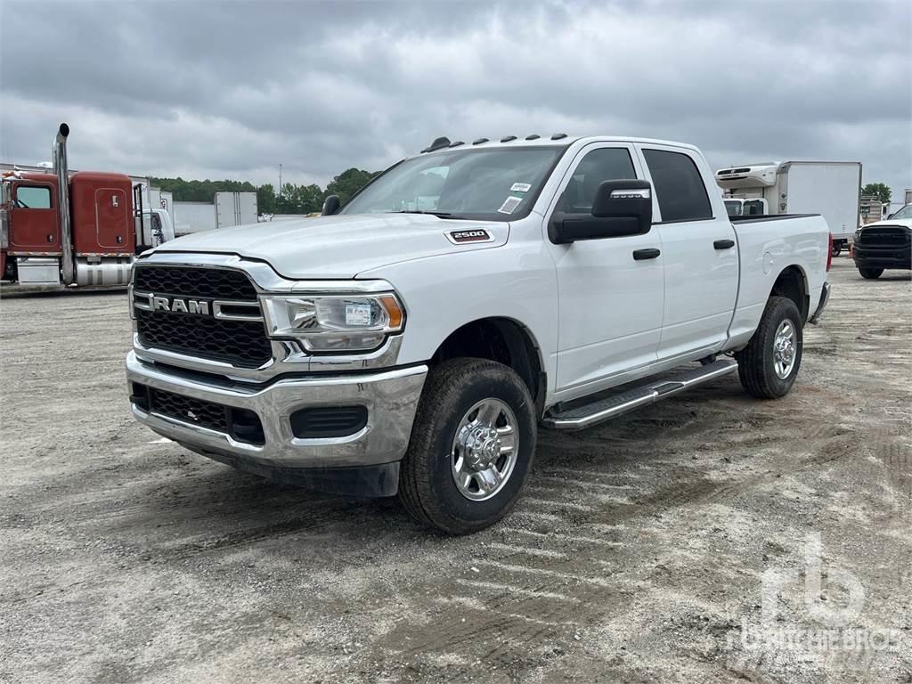 RAM 2500 Flakbilar/Pickuper