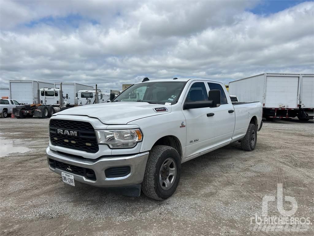 RAM 2500 Flakbilar/Pickuper