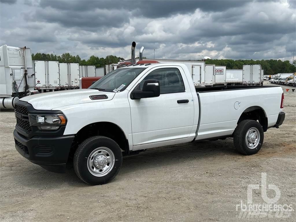 RAM 2500 Flakbilar/Pickuper