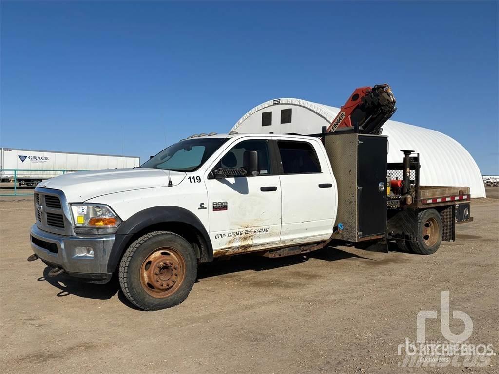 RAM 5500 Flakbilar/Pickuper