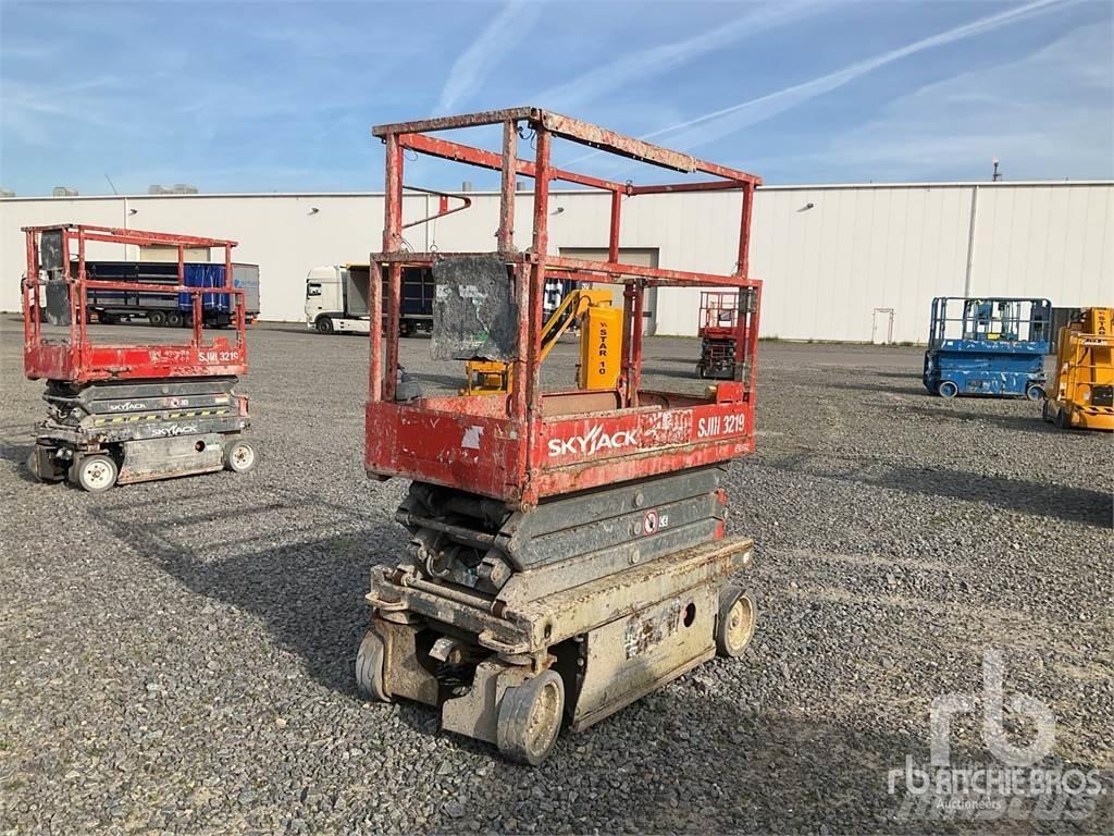 SkyJack SJ3219 Saxliftar