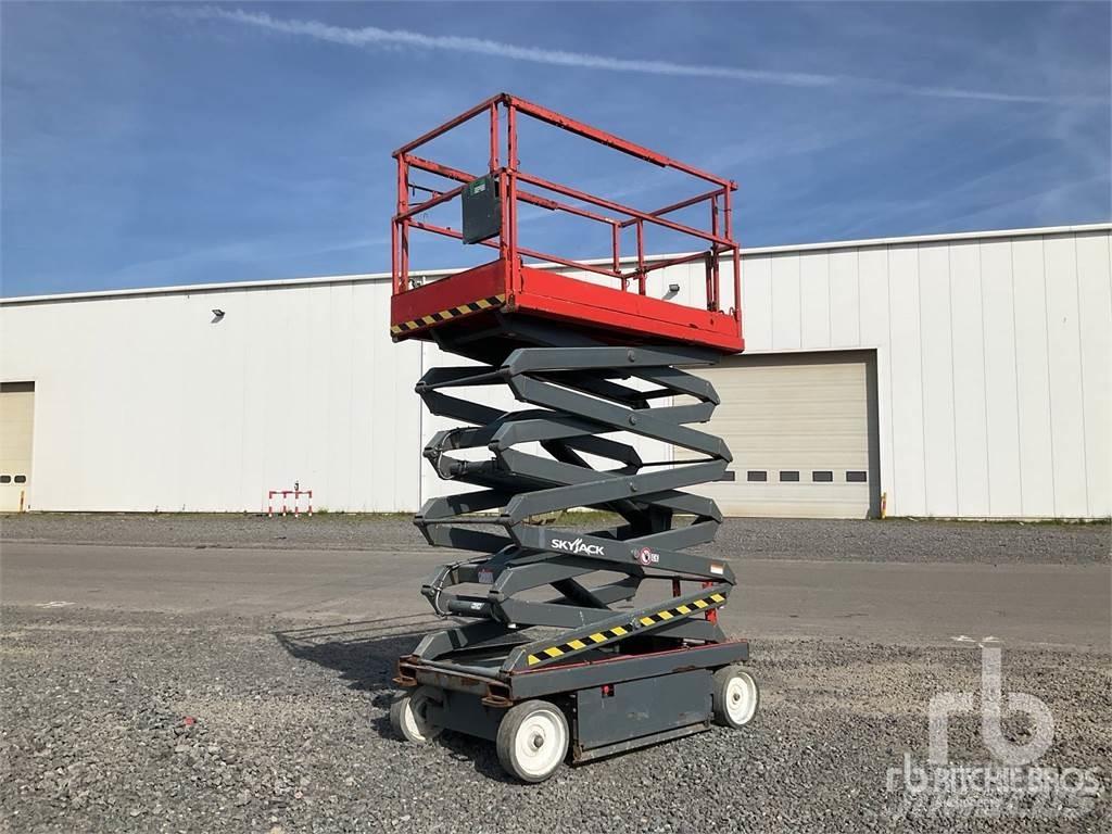 SkyJack SJ4632 Saxliftar