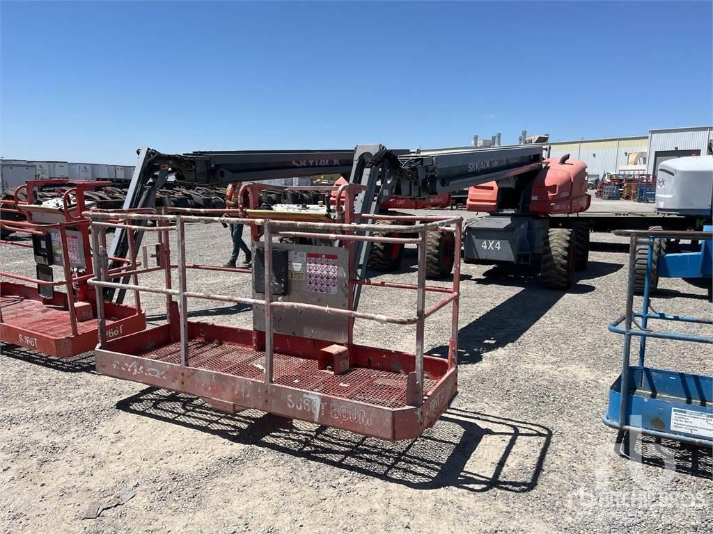 SkyJack SJ66T Bomliftar