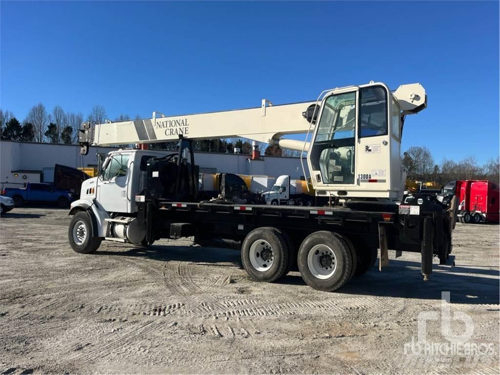 Sterling L7500 Kranbilar