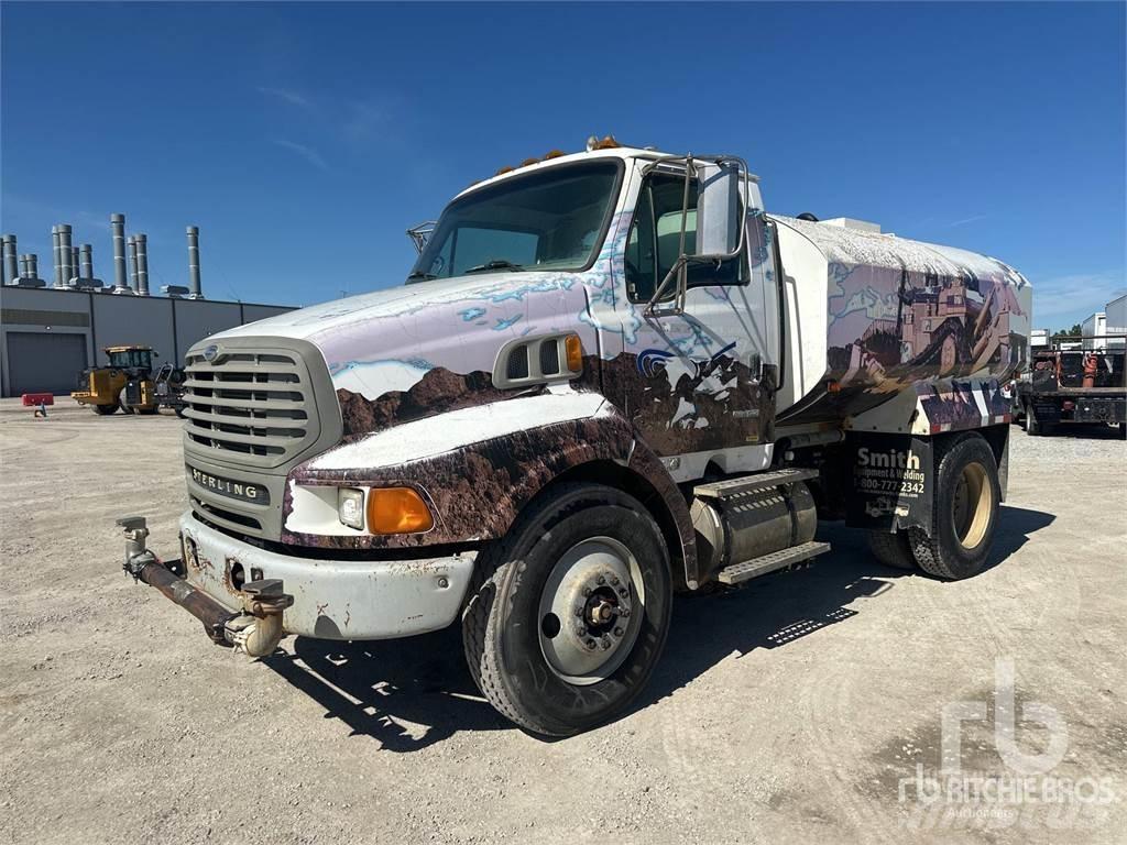 Sterling L8500 Vattentankbilar