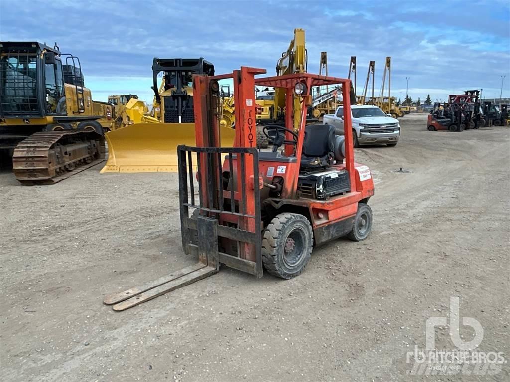 Toyota 3FGL25 Dieselmotviktstruckar