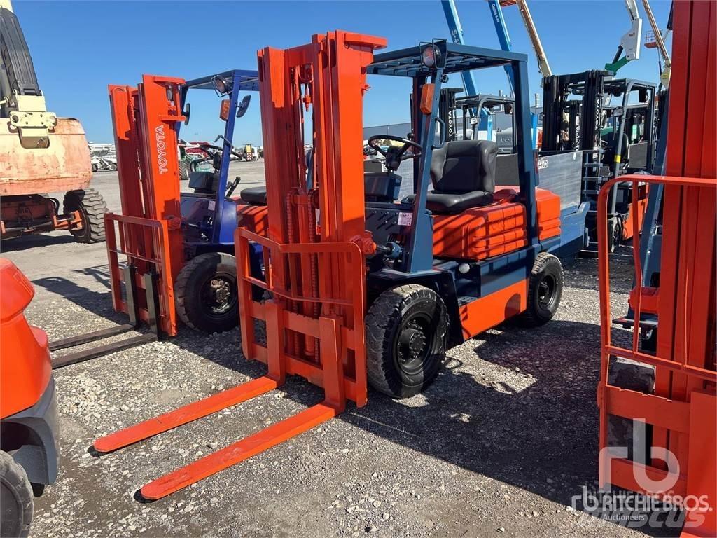 Toyota 5FGL25 Dieselmotviktstruckar