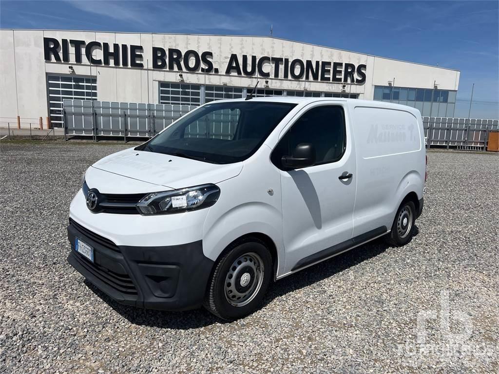 Toyota PROACE Lätta skåpbilar