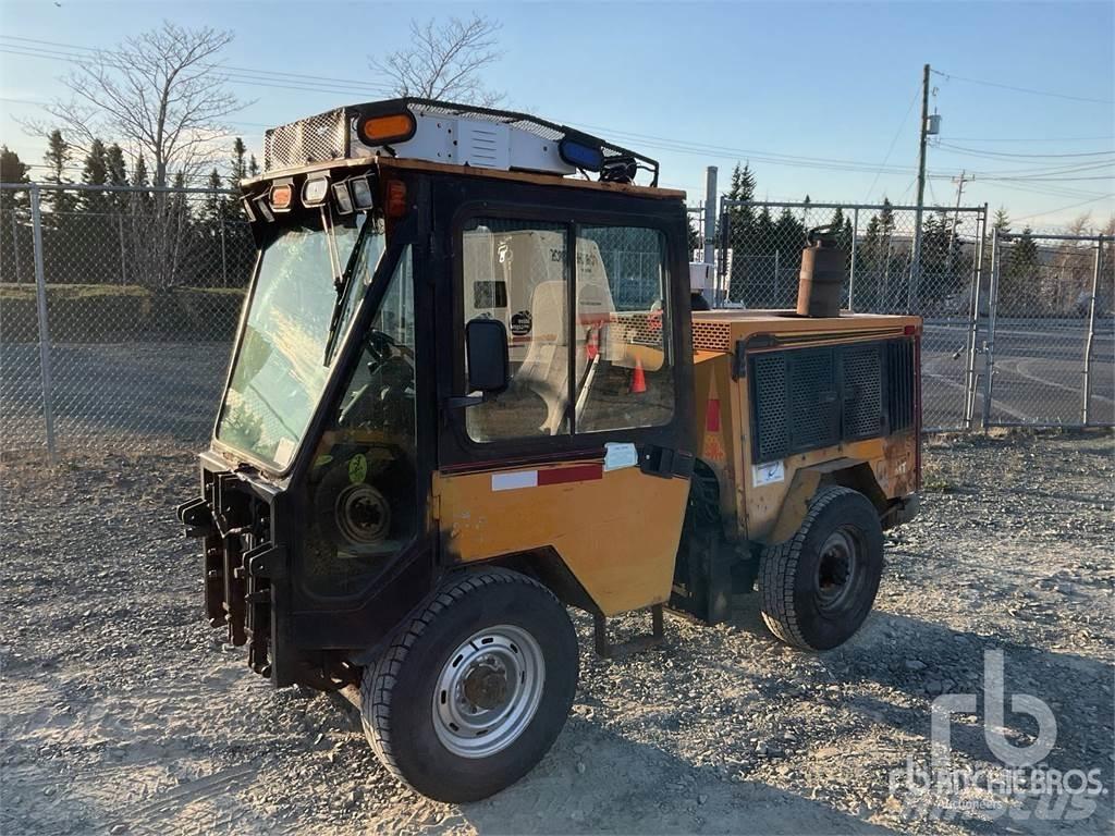 Trackless MT6 Snöblad och plogar