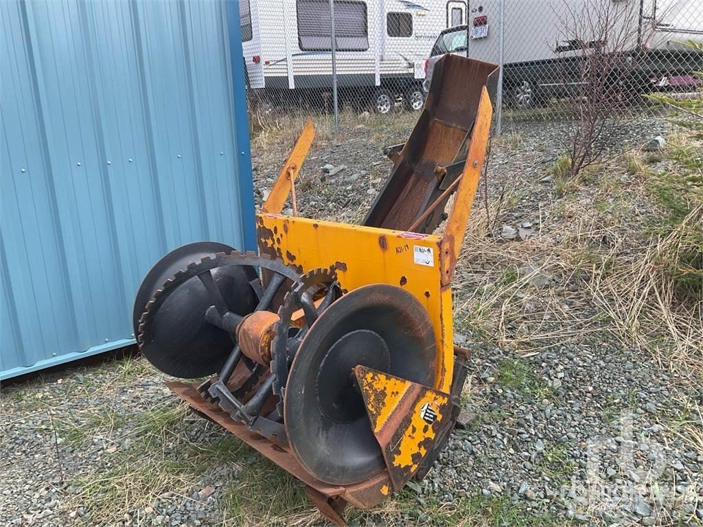 Trackless XX-51 Snöslungor och -fräsar