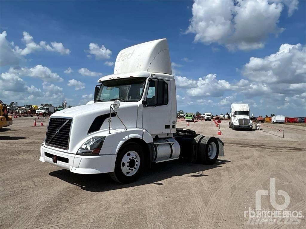Volvo VNL300 Dragbilar