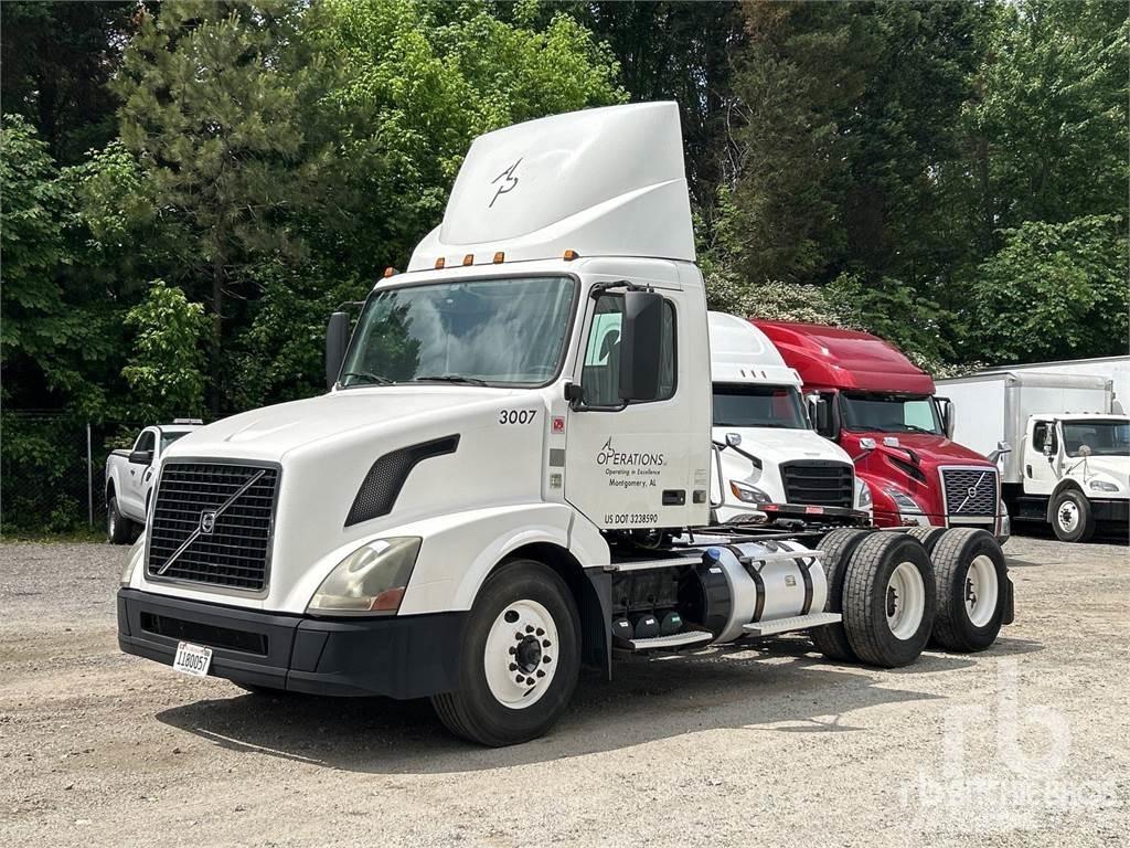 Volvo VNL300 Dragbilar