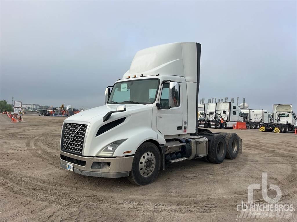 Volvo VNL300 Dragbilar