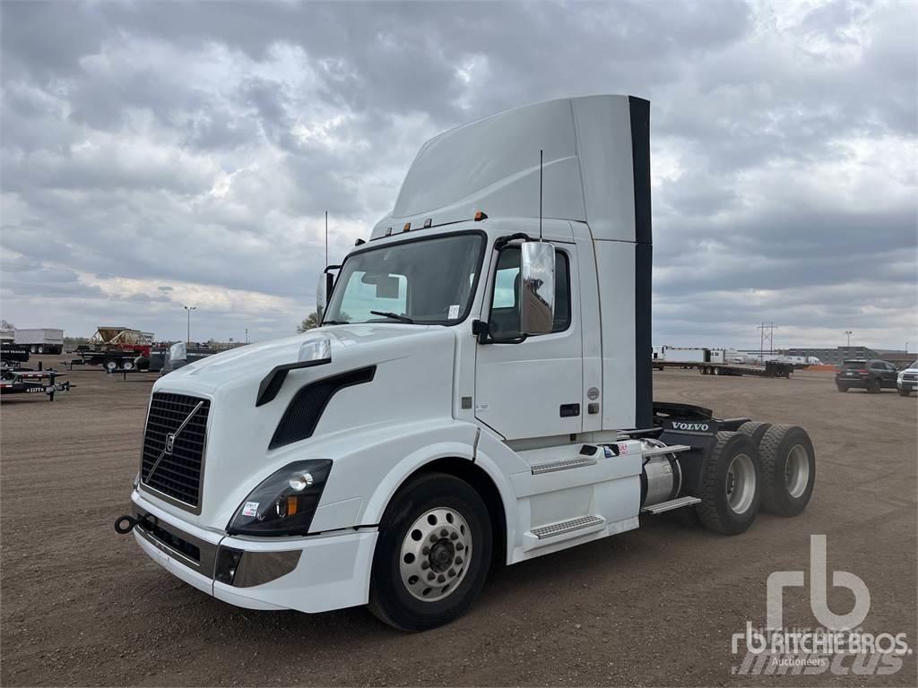 Volvo VNL64 Dragbilar