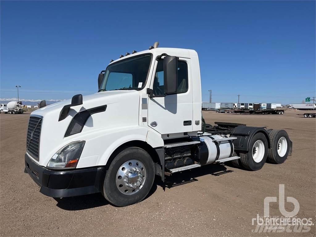 Volvo VNL64300 Dragbilar