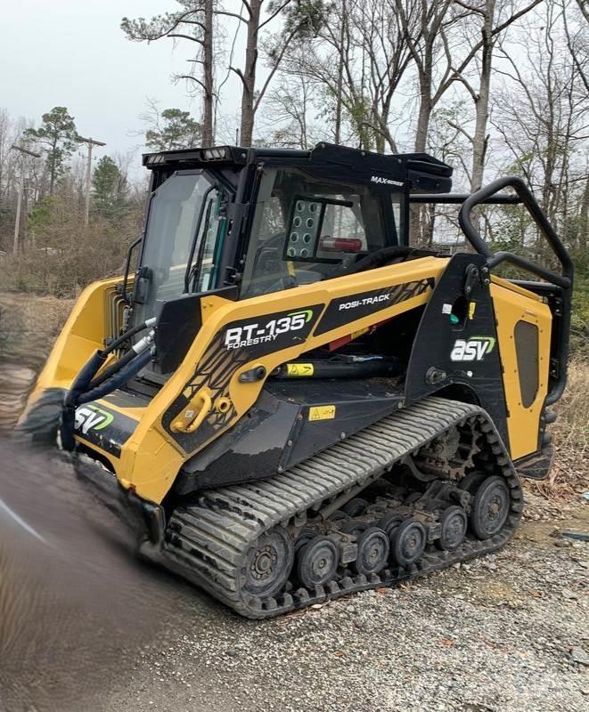 ASV RT135F Kompaktlastare