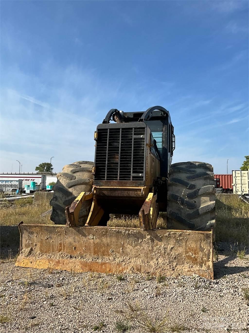 CAT 545C Lunnare