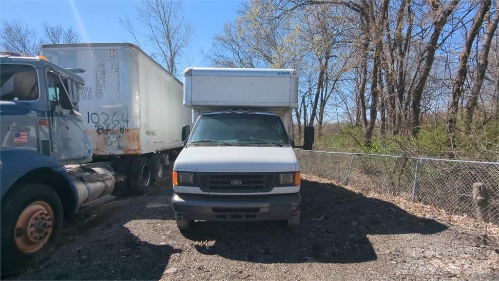 Ford E450 Skåpbilar
