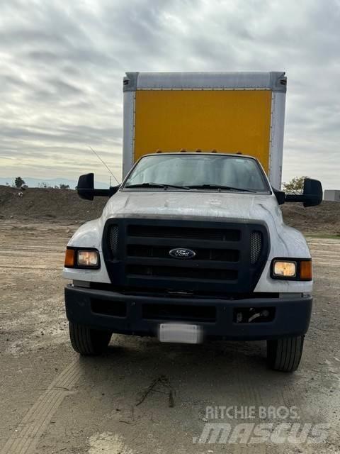 Ford F750 Skåpbilar