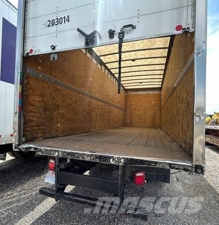 Freightliner M2 Skåpbilar