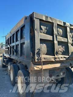Mack CT713 Tippbilar