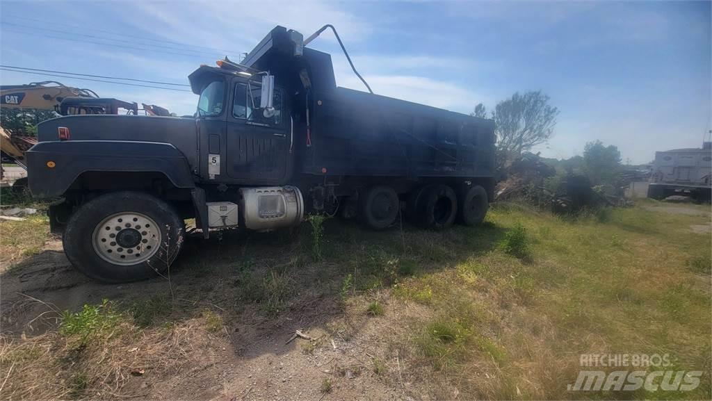 Mack RD6885 Tippbilar