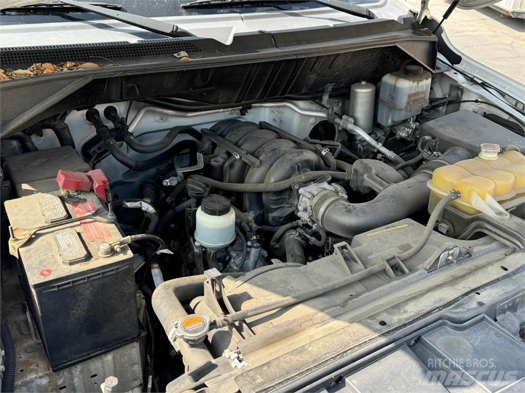 Nissan NV3500 HD Lätta lastbilar
