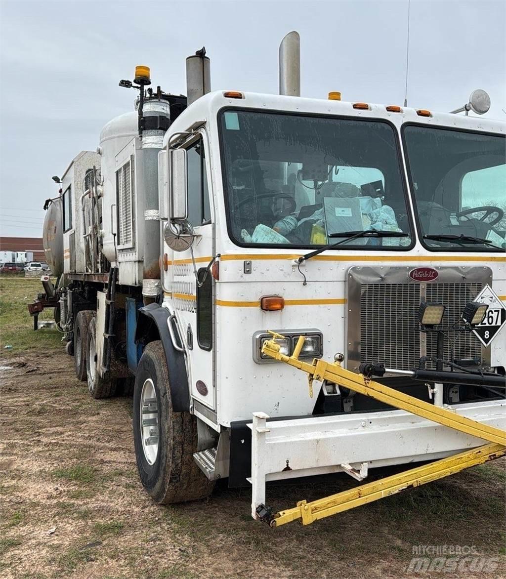 Peterbilt 320 Övriga bilar