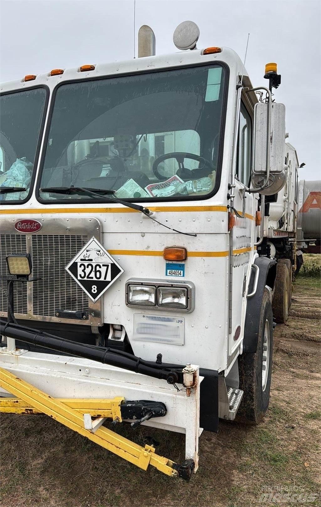 Peterbilt 320 Övriga bilar