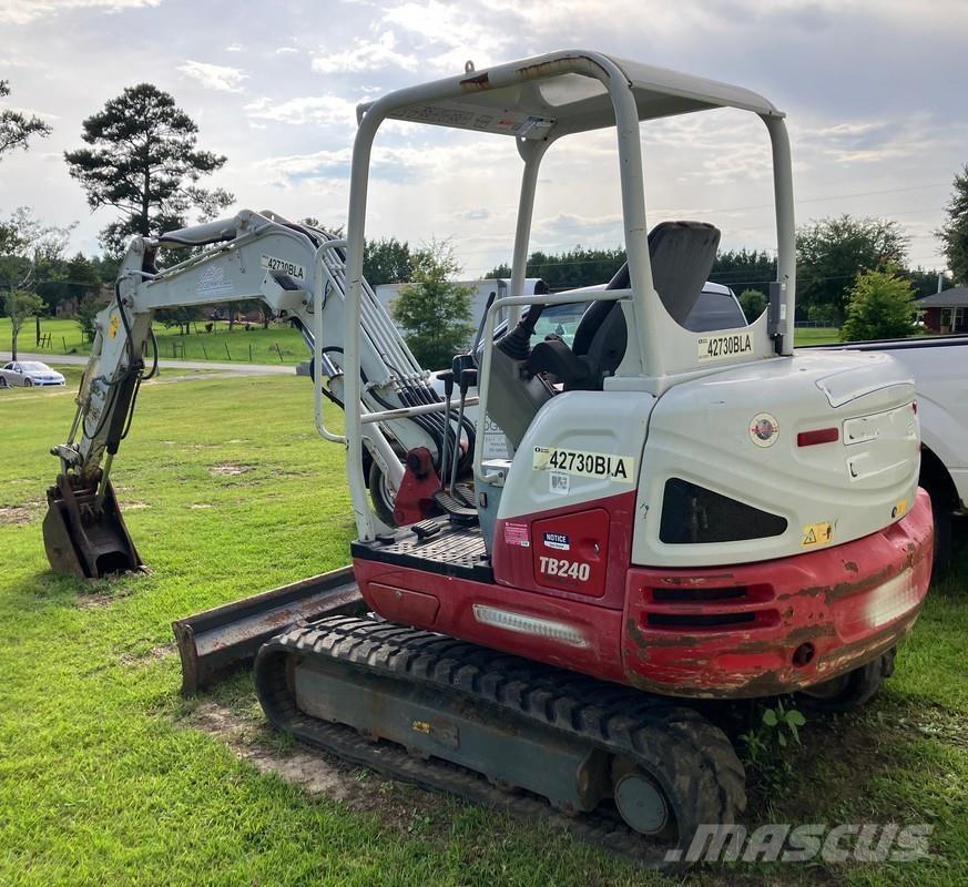 Takeuchi TB240 Midigrävmaskiner 7t - 12t