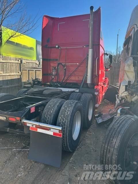 Volvo VNL64T670 Dragbilar