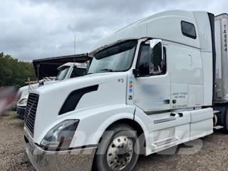 Volvo VNL64T780 Dragbilar