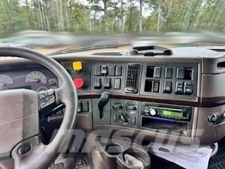Volvo VNL64T780 Dragbilar
