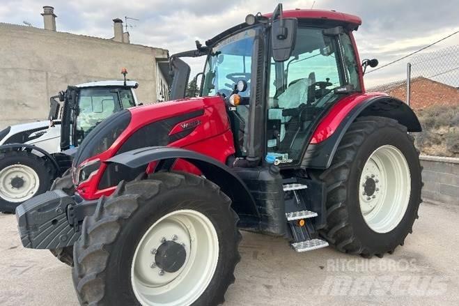 Valtra N135A Traktorer
