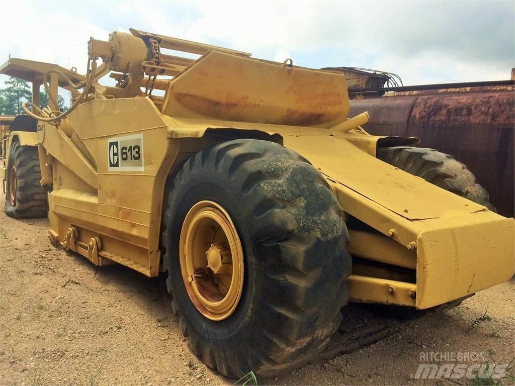 CAT 613 Schaktvagnar